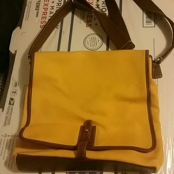 coach canvas messenger bag